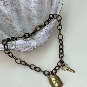Women’ necklace